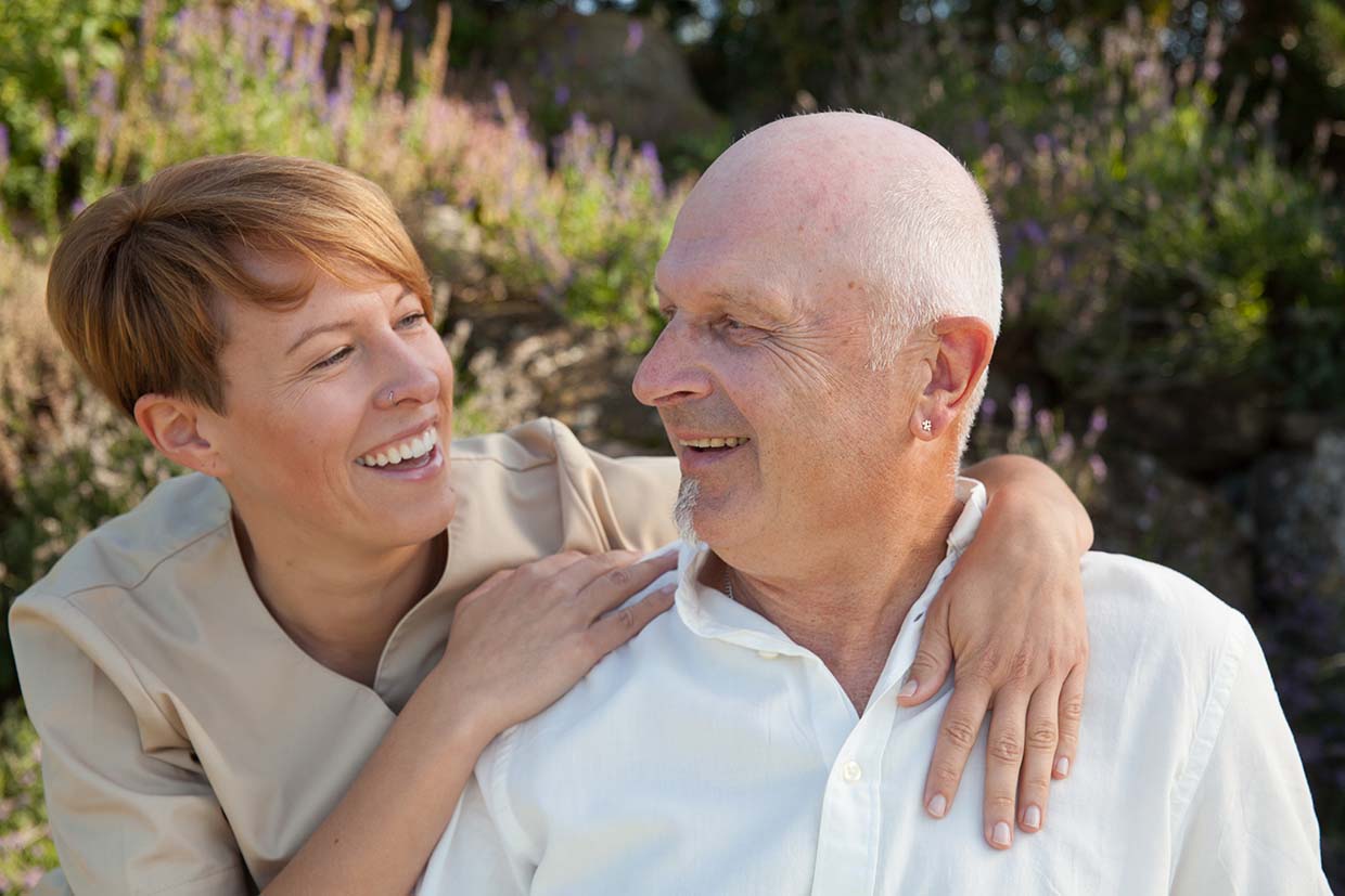 Wie ätherische Öle Therapie und Pflege unterstützen 