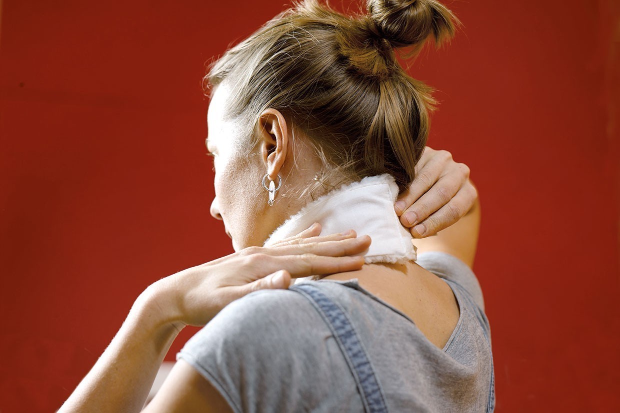 Duft und Wärme mit Wickeln und Massagen